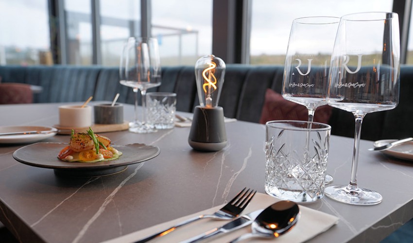 restaurant-tafel-900x600.jpg